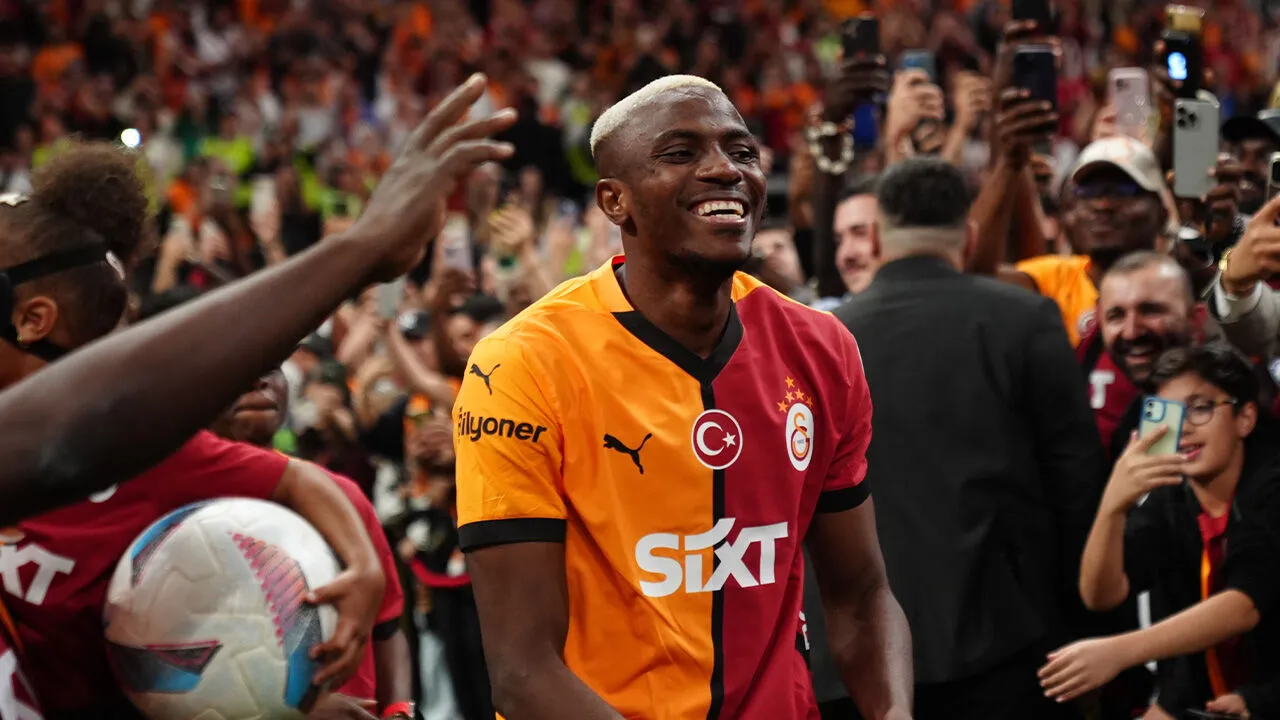 Osimhen Galatasaray'da mı Kalıyor? Ağabeyi Bombayı Patlattı!