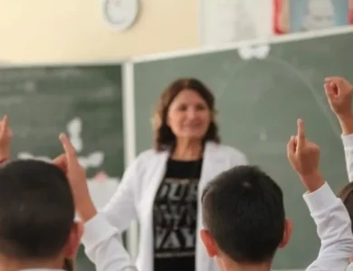 Öğretmenlerin Ek Ders Ücreti 350 TL mi Oluyor?
