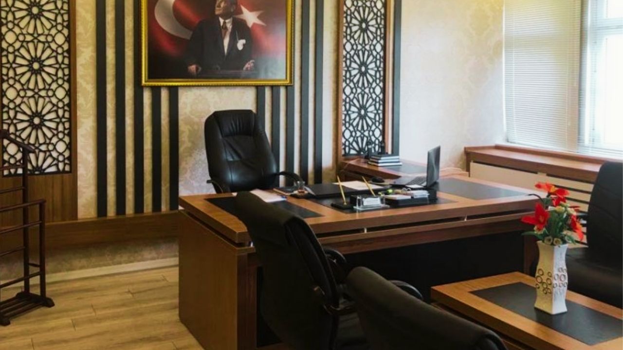 MEB'de Şok İddia: İl Müdürü Emekli Öğretmeni Azarladı!