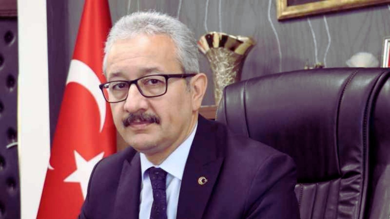 CHP'li Belediye Başkanından Milli Eğitim Müdürüne Tepki!