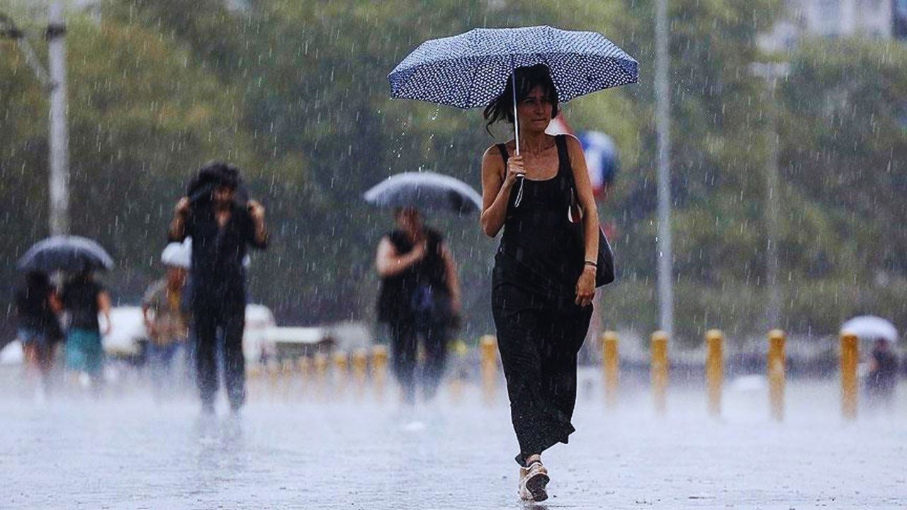 Meteoroloji'den Yağış Alarmı: Bu İlleri Sağanak ve Dolu Fena Vuracak!