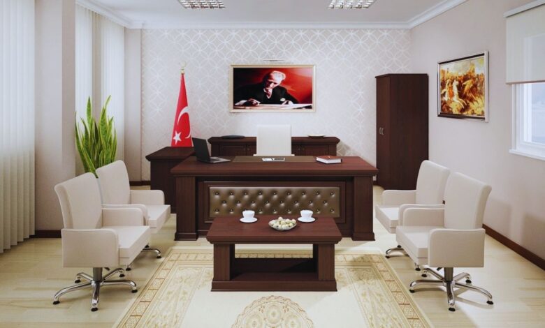 Okul müdürünün görevden alınmamasına tepki
