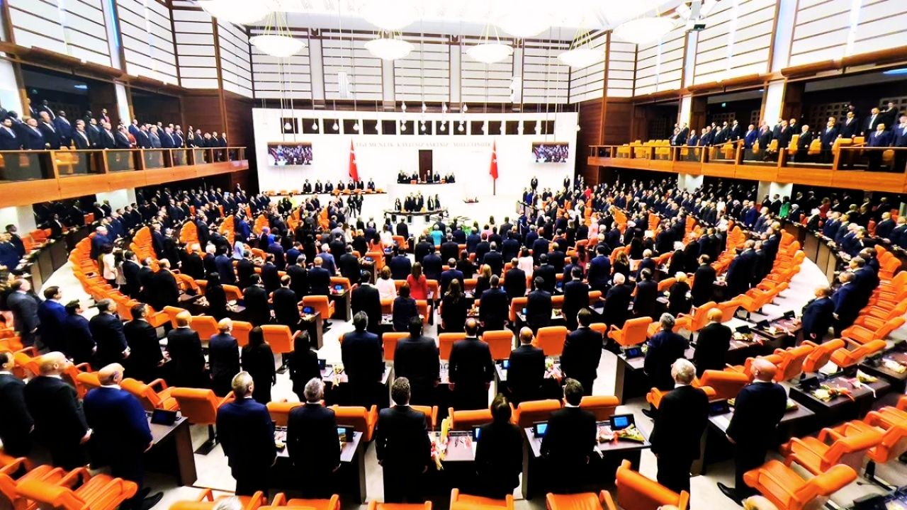 İnfaz Düzenlemesinde Kritik Engel: Kovid Maddesi Meclis Mesaisini Tıkadı!