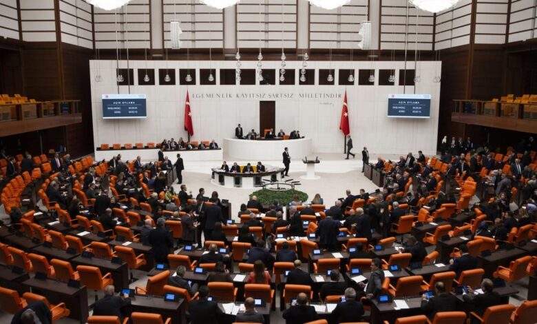Tüm Öğretmenleri İlgilendiren Torba Yasa Meclisten Geçti!