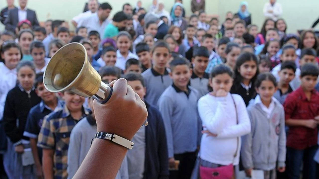 Yaz Tatili Uzadı: Milyonlarca Öğrenci MEB'den Bu Kararı Bekliyordu!