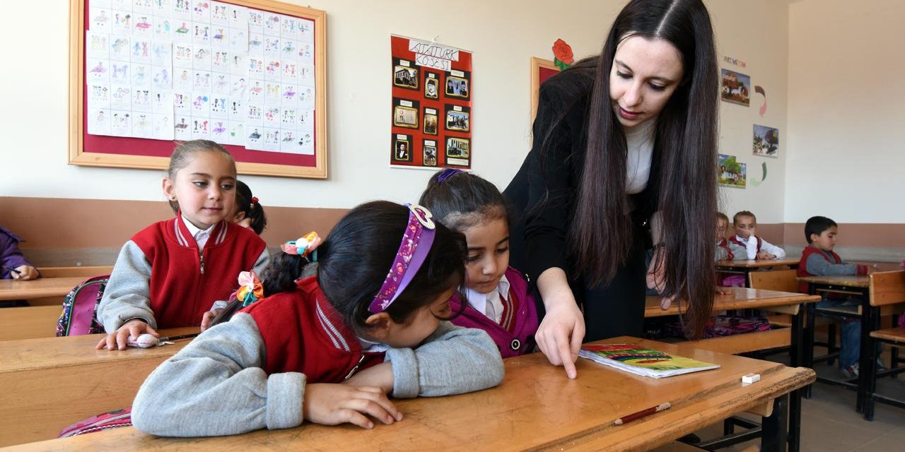 Öğretmenlerin Bayram Sonrası Mesaisi Başladı: İşte Yapılması Gerekenler...