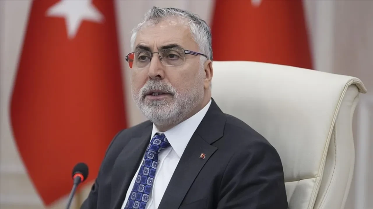 Bakan Işıkhan Açıkladı: Emekli Maaşları Ödeme Takvimi Değişti! Çifte Ödeme Yapılacak!