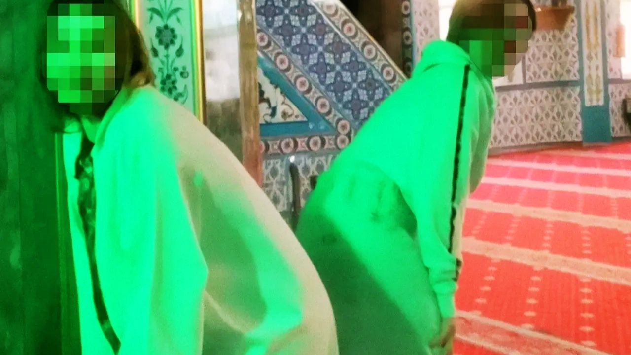 Cami Görüntüleri Sosyal Medyayı Ayağa Kaldırdı: Müftülükten Dikkat Çeken Açıklama
