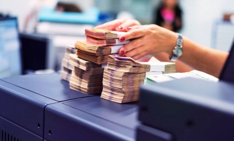 İhtiyaç Kredisi Faiz Oranları Güncellendi: 60.000 TL Çeksem Ne Kadar Öderim? İşte Akbank, Ziraat Bankası, Garanti, Halkbank, İş Bankası taksit tablosu