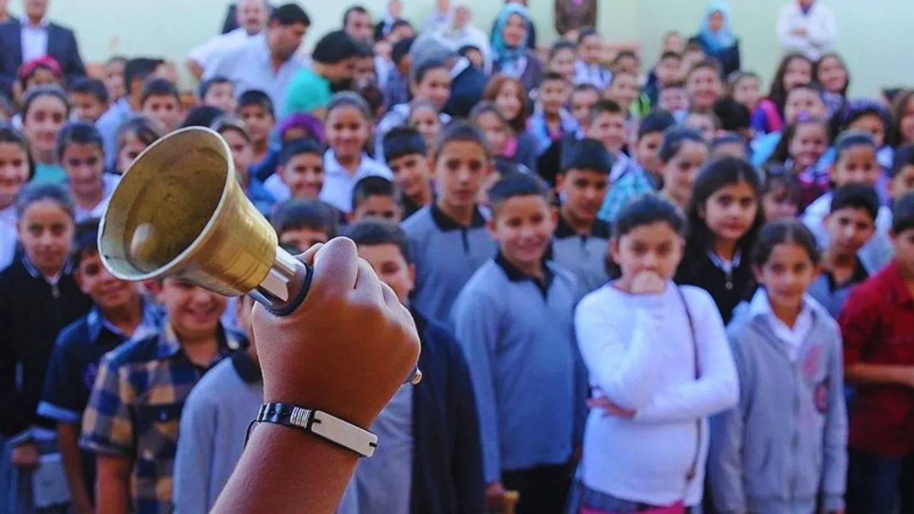 Son Dakika Açıklandı: İran-İsrail Savaşı Nedeniyle Tüm Okullar Tatil Edildi