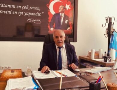 Milli Eğitim'de hizmetli olarak işe başlayan Hüsamettin Şahin il müdür yardımcısı oldu