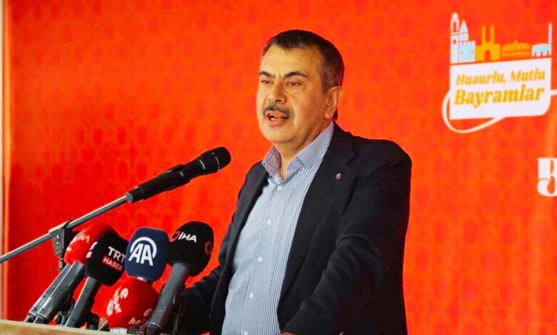 İl Milli Eğitim Müdürü Görevden mi Alındı? Bayramda Telefonlar Susturmadı!