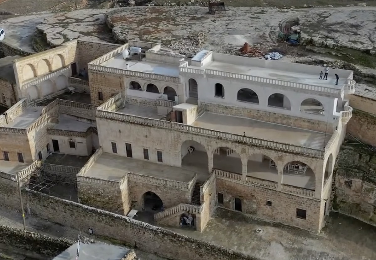 "Uzak Şehir" Dizisinin Gizemli Albora Konağı: 2000 Yıllık Sır Perdesi Aralandı!