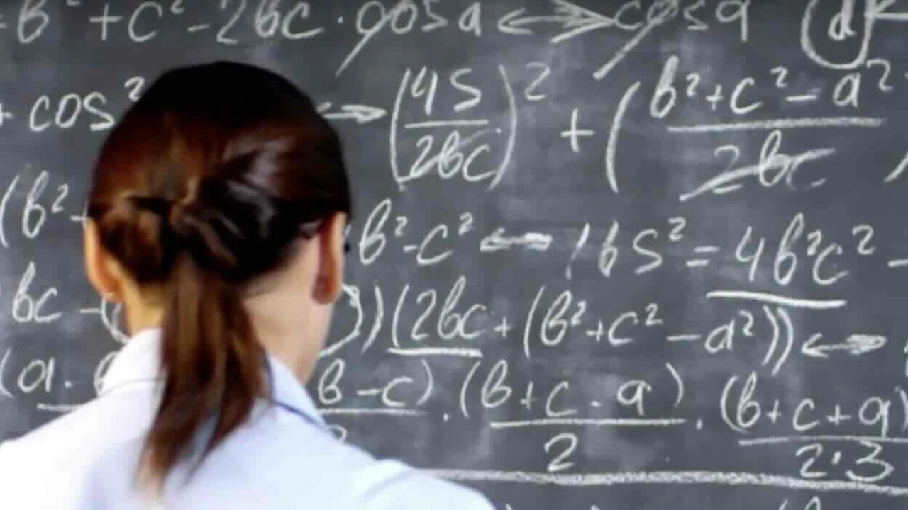 Norm Fazlası Öğretmenlere Çözüm: 550 Saatlik Kurs Açılacak İller Belli Oldu!