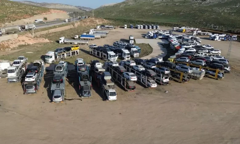 Türkiye Sınırında İkinci El Araç Akını: Binlerce Otomobil Suriye'ye Gönderildi!
