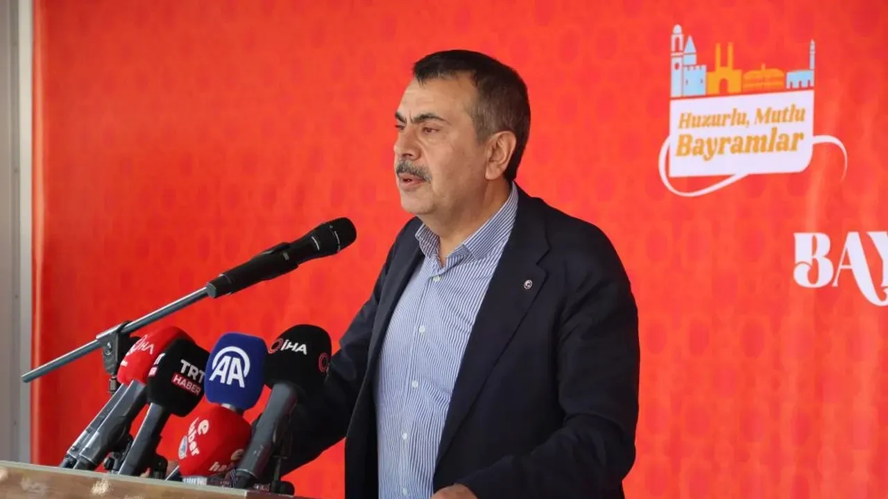 Yusuf Tekin'den Sert Tepki: "Laf Kalabalığı Yapmasınlar"